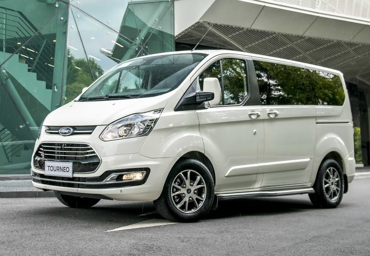 AllNew Ford Tourneo Connect 57 Seater Car  Ford UK